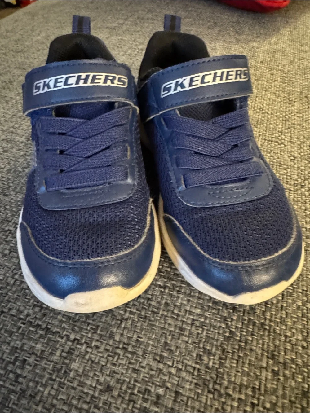 EUC Skechers Boys' Unisex Dynamic Sneaker 11 Little Kid Toddler Velcro